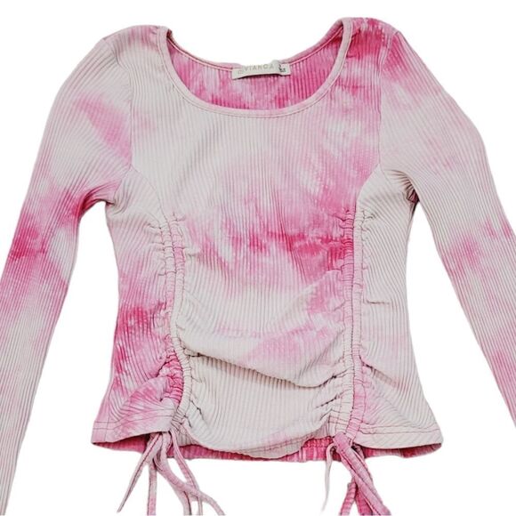 O. Vianca Ribbed Ruched Drawstring Longsleeve Crop Top in Pink Tie Dye Size S - Picture 2 of 7